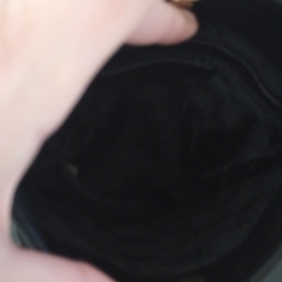 Michael kors black leather crossbody bag with adjustable strap - Picture 5 of 5